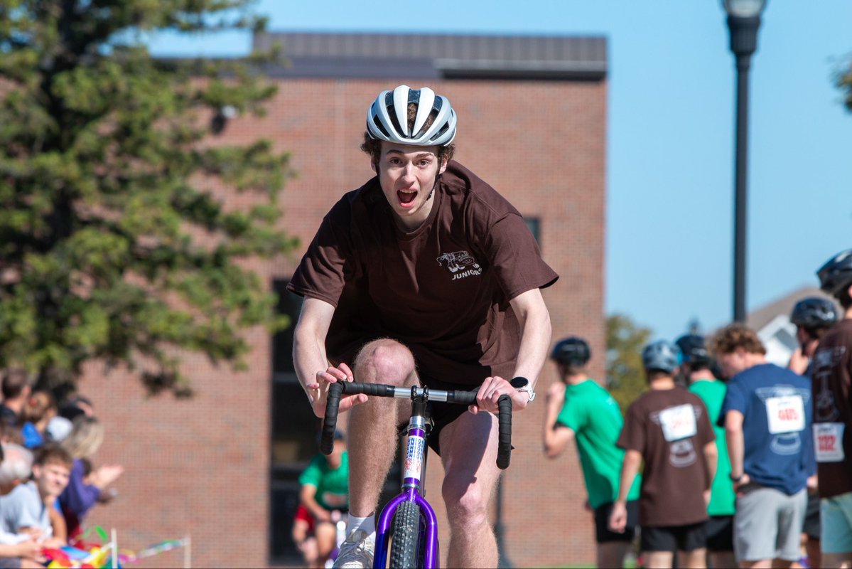 tayloru's tweet photo. Pedaled into another great Taylathon! 

Congratulations to the senior women’s team and junior men’s team for winning! 

#tayloruniversity #tayloru #tulifetothefull https://t.co/wldb7semIV