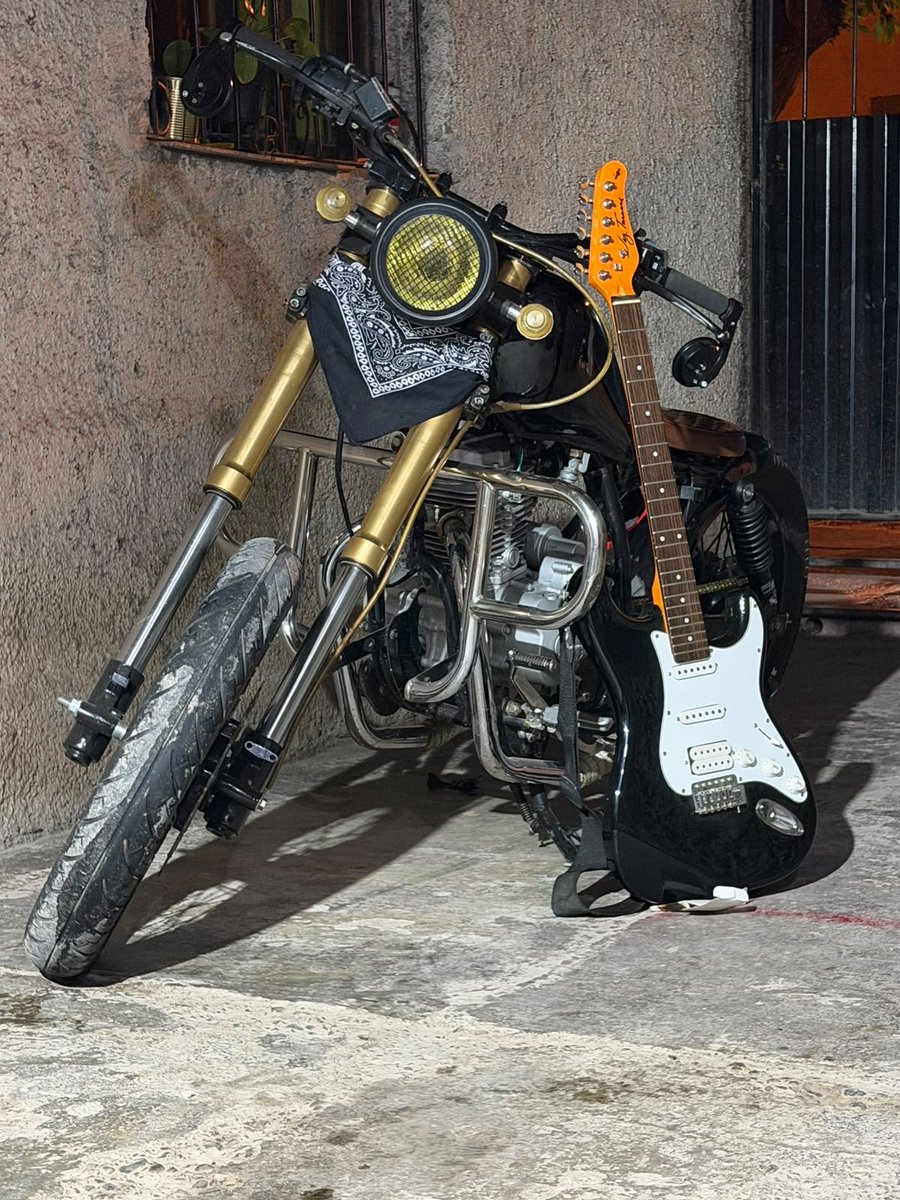 kobo_rc's tweet photo. Me voy a dedicar a las motos fin del streamer  ✌🏻🤟🏻 https://t.co/hZZJSIgV9E