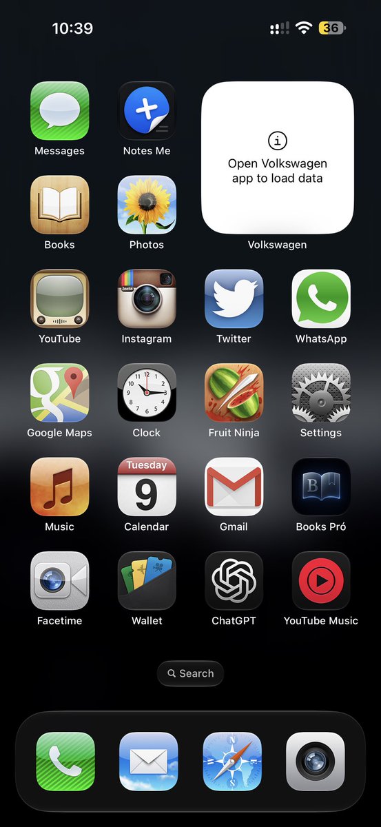 AppleBloggerUX's tweet photo. My iOS 27.2 Beta 2 hone screen #apple https://t.co/1cSQwaqMlD