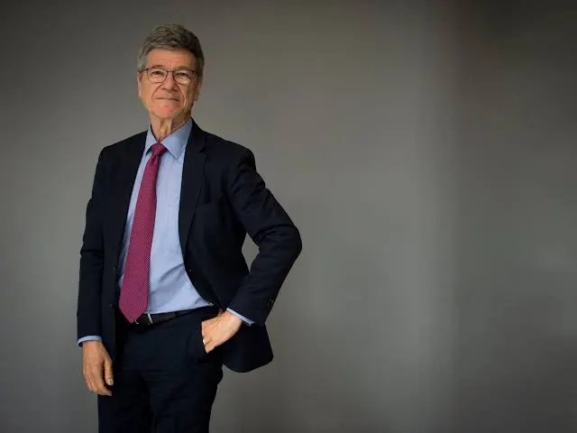 zhfreezh's tweet photo. 頂尖學者與經濟學家
傑佛瑞·薩克斯（Jeffrey Sachs）：美國著名經濟學家、哥倫比亞大學教授。他在2026年9月的一次採訪中公開痛批川普患有「嚴重的精神疾病」，指責川普是個「惡性自戀者」，並符合「自戀、馬基雅維利主義、精神病態」的黑暗三角人格，直言他不適合管理國家。 https://t.co/N333Db3erd