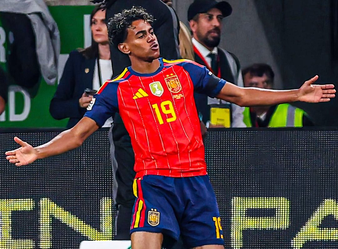 ReshadRahman's tweet photo. 🚨⭐️ 𝐑𝐄𝐂𝐎𝐑𝐃: Lamine Yamal has become the 𝒚𝒐𝒖𝒏𝒈𝒆𝒔𝒕 player to score against England in a competitive match at Wembley in the last 20 years. #ESP ✨ https://t.co/klDh1UolXA