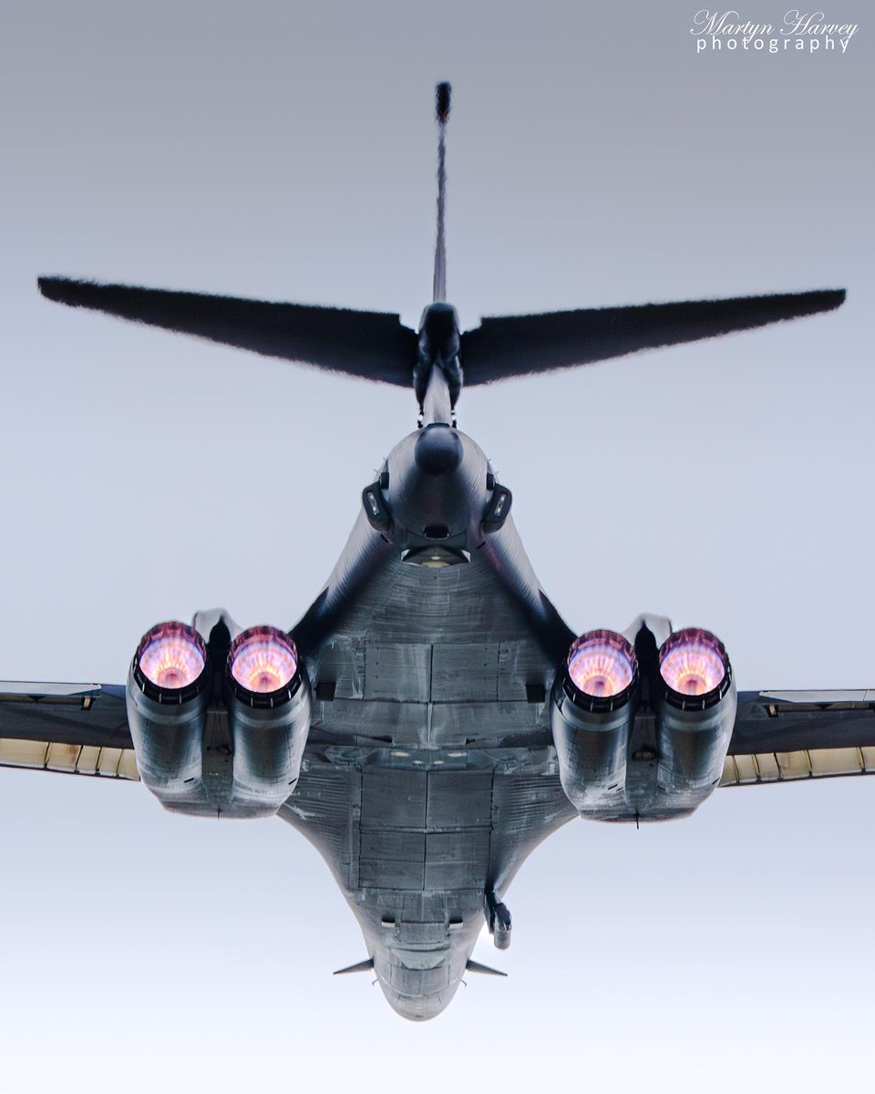 PASU_MATRIX's tweet photo. B-1B Lancer's Afterburning F101s. https://t.co/0LWuJi6azE