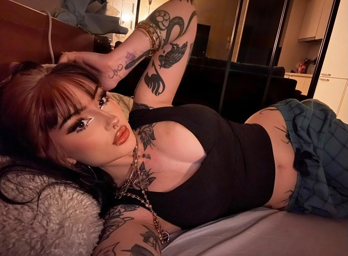 margauxmuse's tweet photo. Tu penses à quoi là maintenant ? https://t.co/pGUfKGFsUS