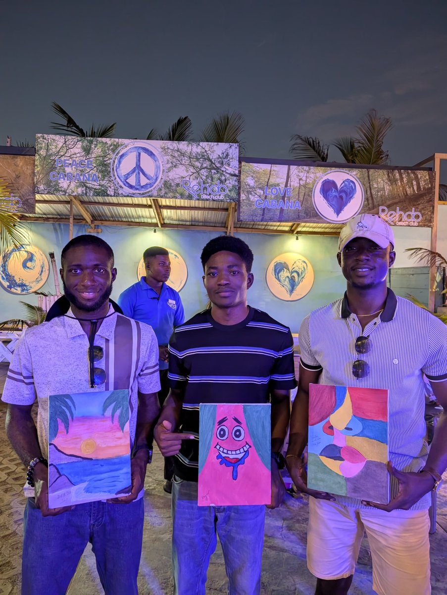 ecpgpsgh's tweet photo. They sipped and painted. Multi talented.@Official_PSGH https://t.co/DIvqxifpMc