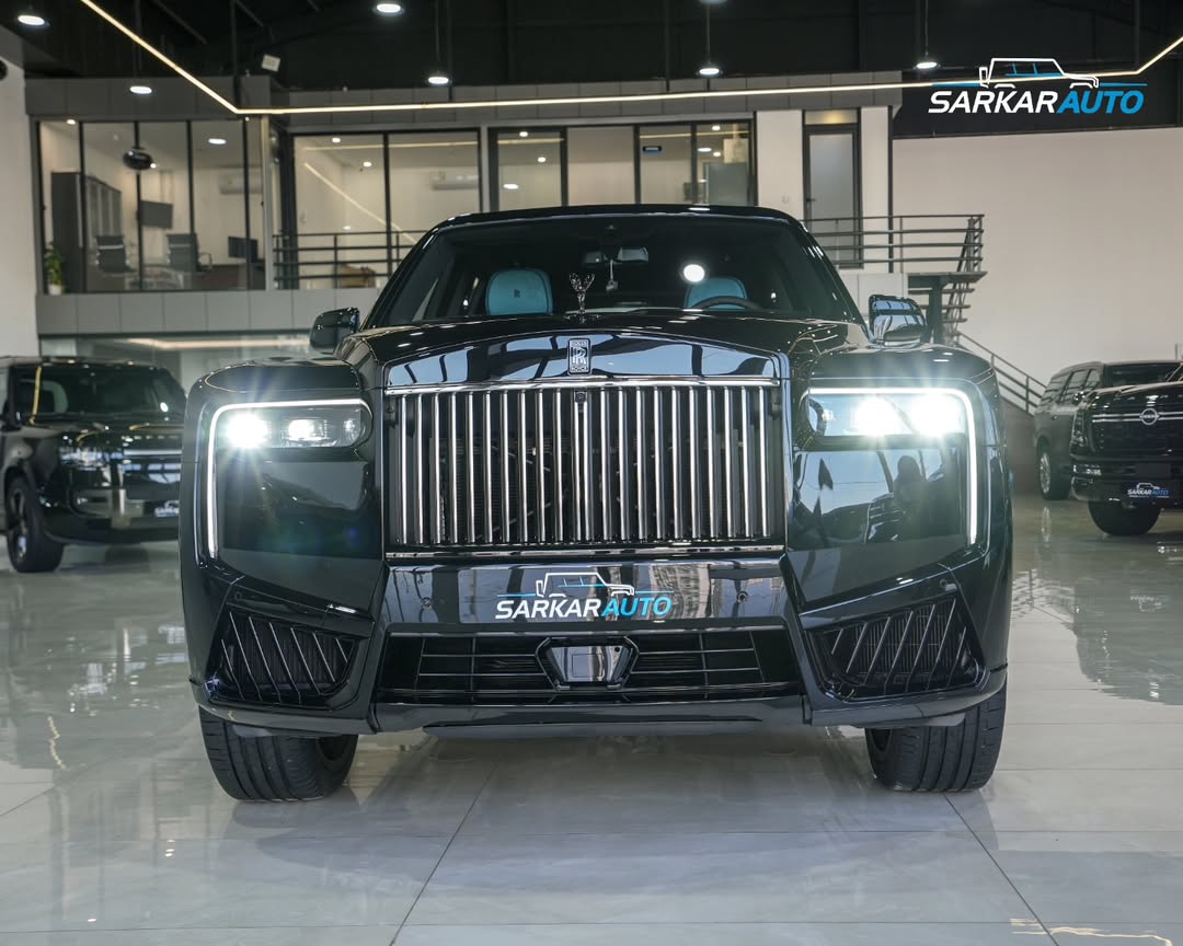 Venosier's tweet photo. Rolls Royce Cullinan black badge 🖤 https://t.co/GI86jKQAU0