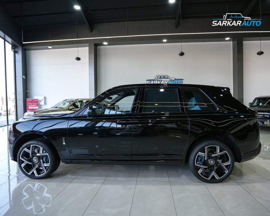 Venosier's tweet photo. Rolls Royce Cullinan black badge 🖤 https://t.co/GI86jKQAU0