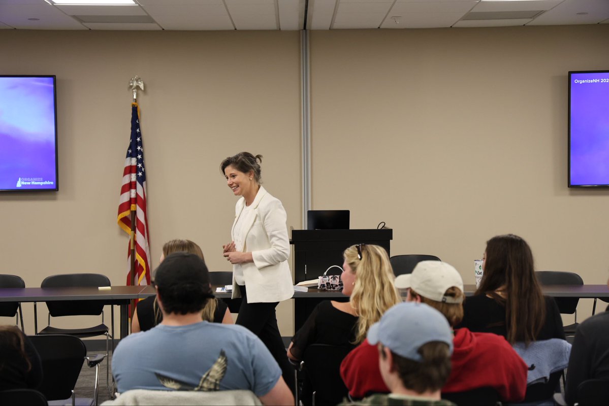 MaggieG603's tweet photo. 38 days until Election Day. 

Grateful to spend some time with Beth and the amazing team at Organize NH for their final in-person training. We are so lucky to have such amazing organizers doing the hard work of democracy one conversation at a time. Keep knocking. Keep calling. Keep listening. Keep showing up! 🇺🇸