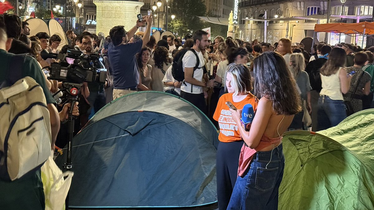 CelesterDaniel's tweet photo. VUELVO POR AQUÍ DESPUÉS DE 2 AÑOS PARA DECIR QUE SE ESTÁ ACAMPANDO EN SOL!! 🙌🏻 https://t.co/ZhH578IDWd