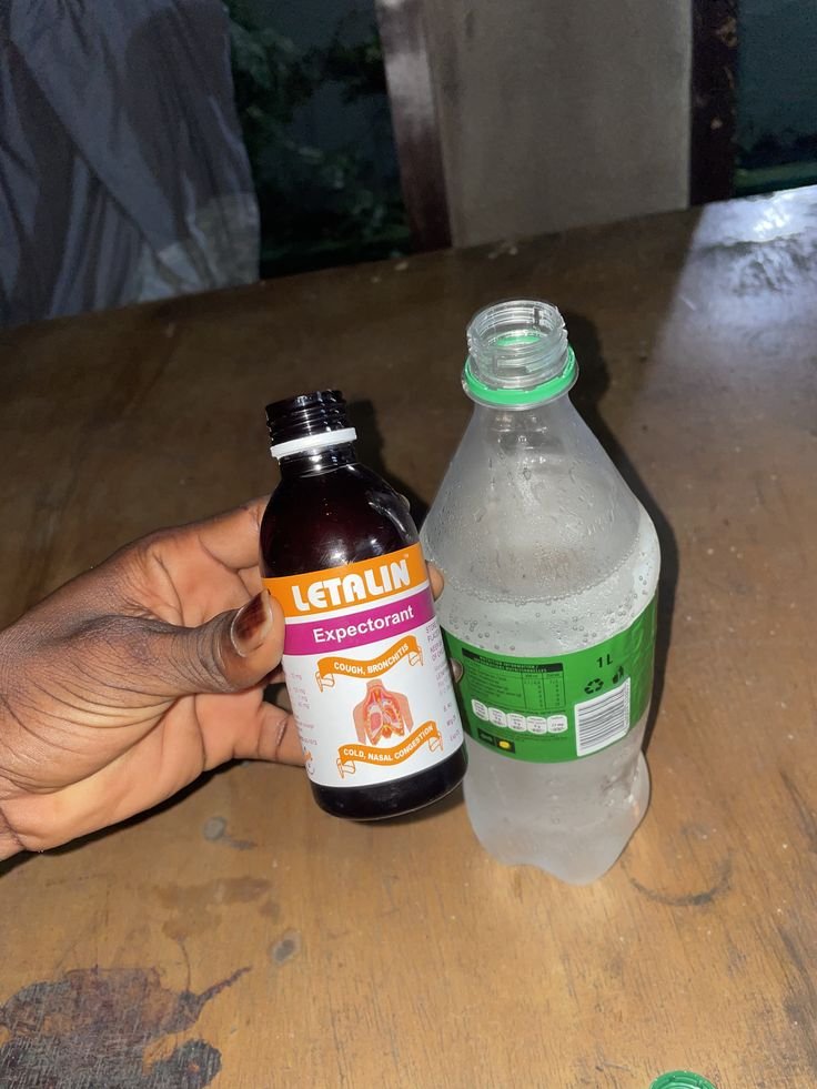 danielmainn's tweet photo. What is this combo used to treat??😳 https://t.co/u4lnMQYnwR