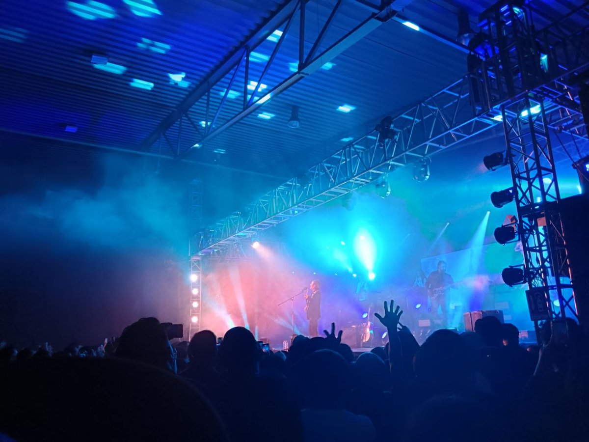 EnDirectoMex's tweet photo. @chetesgarza desempolva los recuerdos y celebra 20 años de Blanco Fácil 🎸 Una noche para volver a las canciones que marcaron una etapa.
https://t.co/371LwxwaOd
#Chetes #BlancoFácil #Música #CDMX https://t.co/zjKDk3xTuv