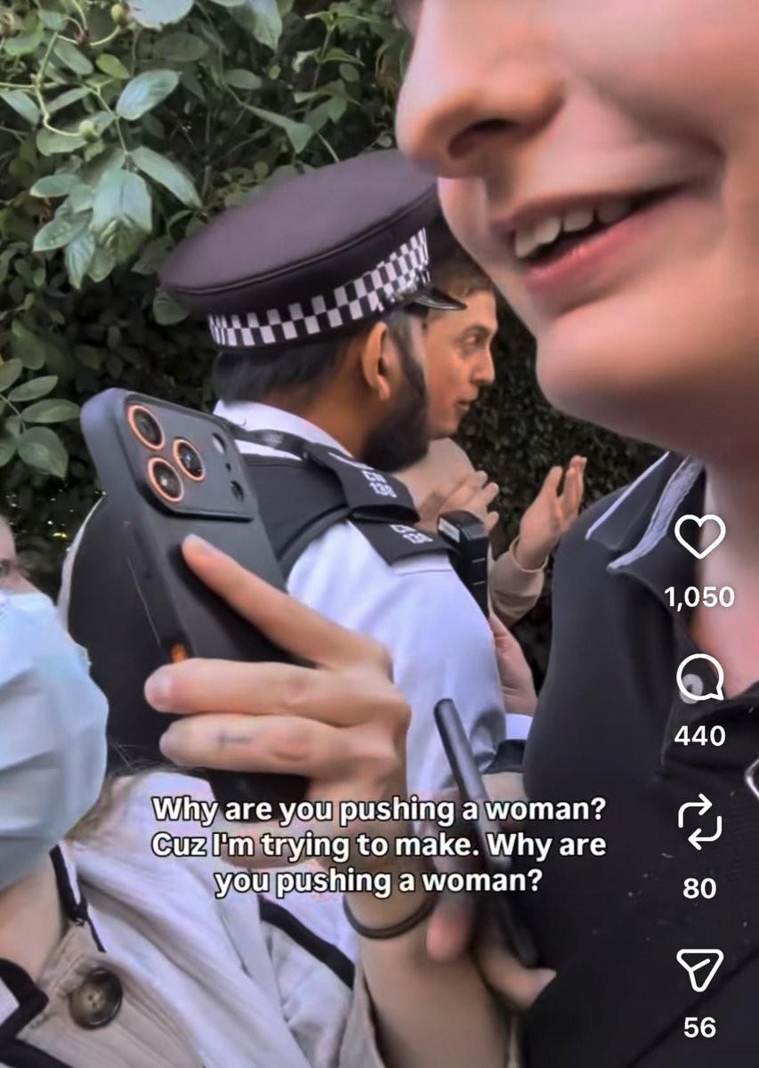 lychnis007's tweet photo. @YoungBobRB @LeeHarris @RupertLowe10 @RestoreBritain @PatrickChristys 
This is the young woman who accused Bob of pushing her today in Camden resulting in his arrest.

She was arrested on 14 June 2026 at Edgware Synagogue for doing a Hamas sign aimed at Jewish people. She is notorious on the pro Palestine activism scene.