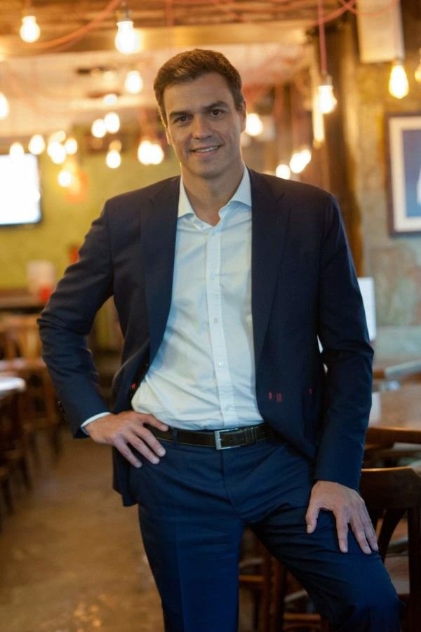 Franzmruiz's tweet photo. Desde el principio estoy apoyando a Pedro Sánchez 🤝 cómo persona y como político 🤝👌 y cómo Presidente del Gobierno de España 🤝🤗 así que estaré hasta el final de su legislatura que espero sea por algunos años más.
Un abrazo y adelante Presidente Pedro Sánchez Pérez-Castejón https://t.co/mZr5MjS3ws