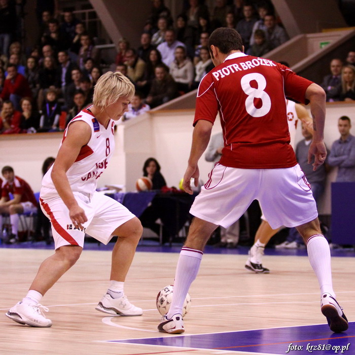 8Samuraj's tweet photo. @quenek010 @Wisla_Basket @mzietara7 To był turniej dla D. Zastawnego "Pomagamy Darkowi" https://t.co/j5DszBbd1F