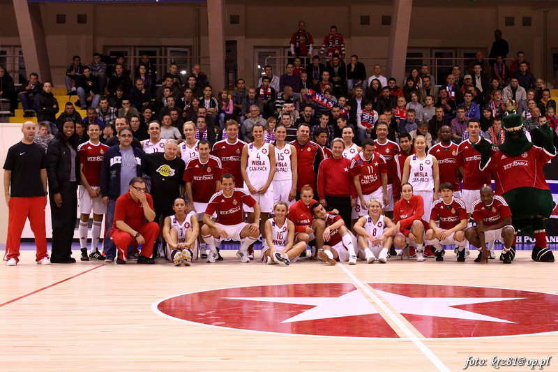 8Samuraj's tweet photo. @quenek010 @Wisla_Basket @mzietara7 To był turniej dla D. Zastawnego "Pomagamy Darkowi" https://t.co/j5DszBbd1F