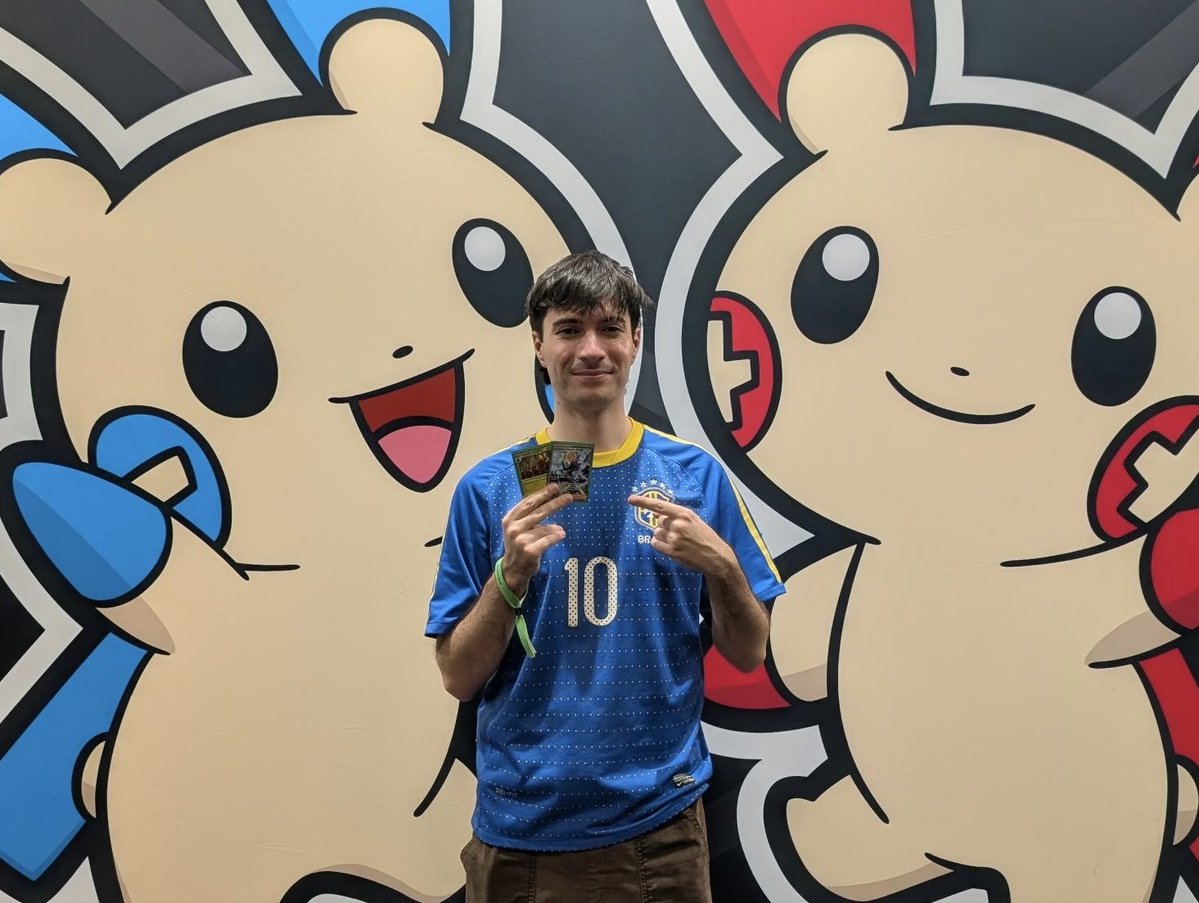 Rol09_BS's tweet photo. 6-1-1 en el Día 1 del Regional de Pokemon TCG de Frankfurt 🇩🇪

Mi segundo día 2 en un regional, súper contento con el nivel de hoy, intentare hacerlo lo mejor posible mañana 🫡 https://t.co/kYVfcv128U