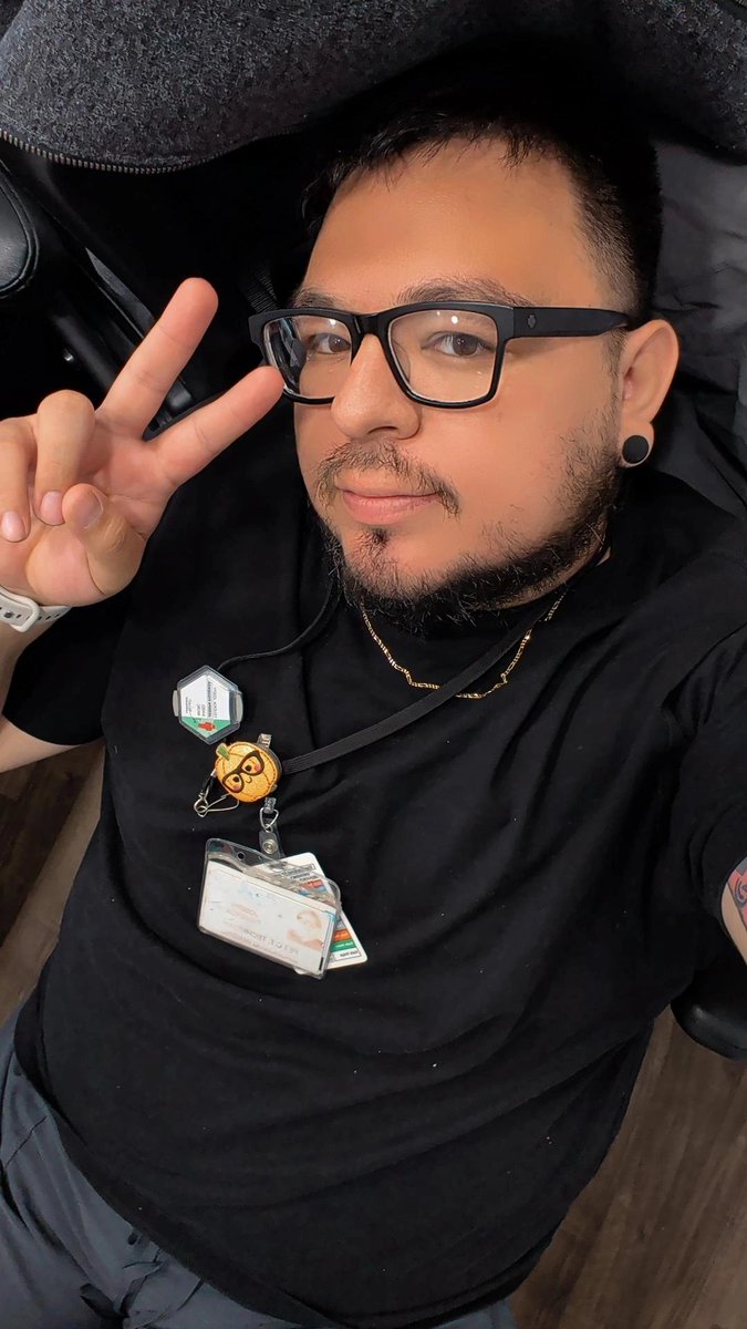 aratos535135's tweet photo. Me and my baby girl 🖤🤍
#gay #gaylatino #bear #chub #queer #cat #catdaddy https://t.co/PT0YP3vYSk