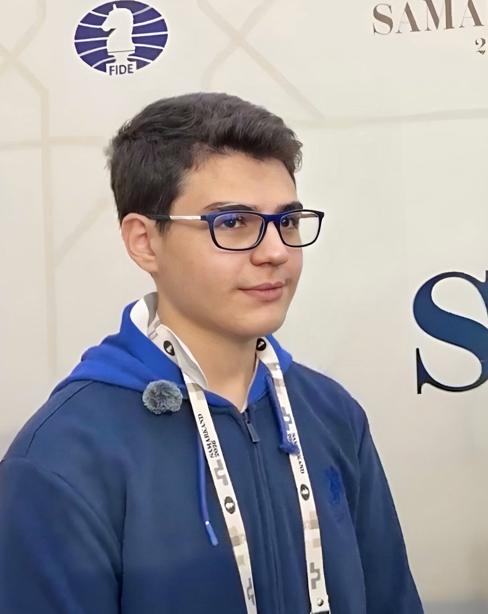 SusanPolgar's tweet photo. ⭐️ A Rising Superstar ⭐️

15-year-old GM Yagiz Kaan Erdogmus (2716) is playing Board 1 for Turkey 🇹🇷, and his performance so far has been an incredible 2851!

His board performance is second only to GM Nodirbek Abdusattorov of Uzbekistan. The ceiling for this young superstar is incredibly high!

Expect to hear a LOT more from Yagiz Kaan Erdogmus in the near future! 🚀♟️

@FIDE_chess @TurkishChess