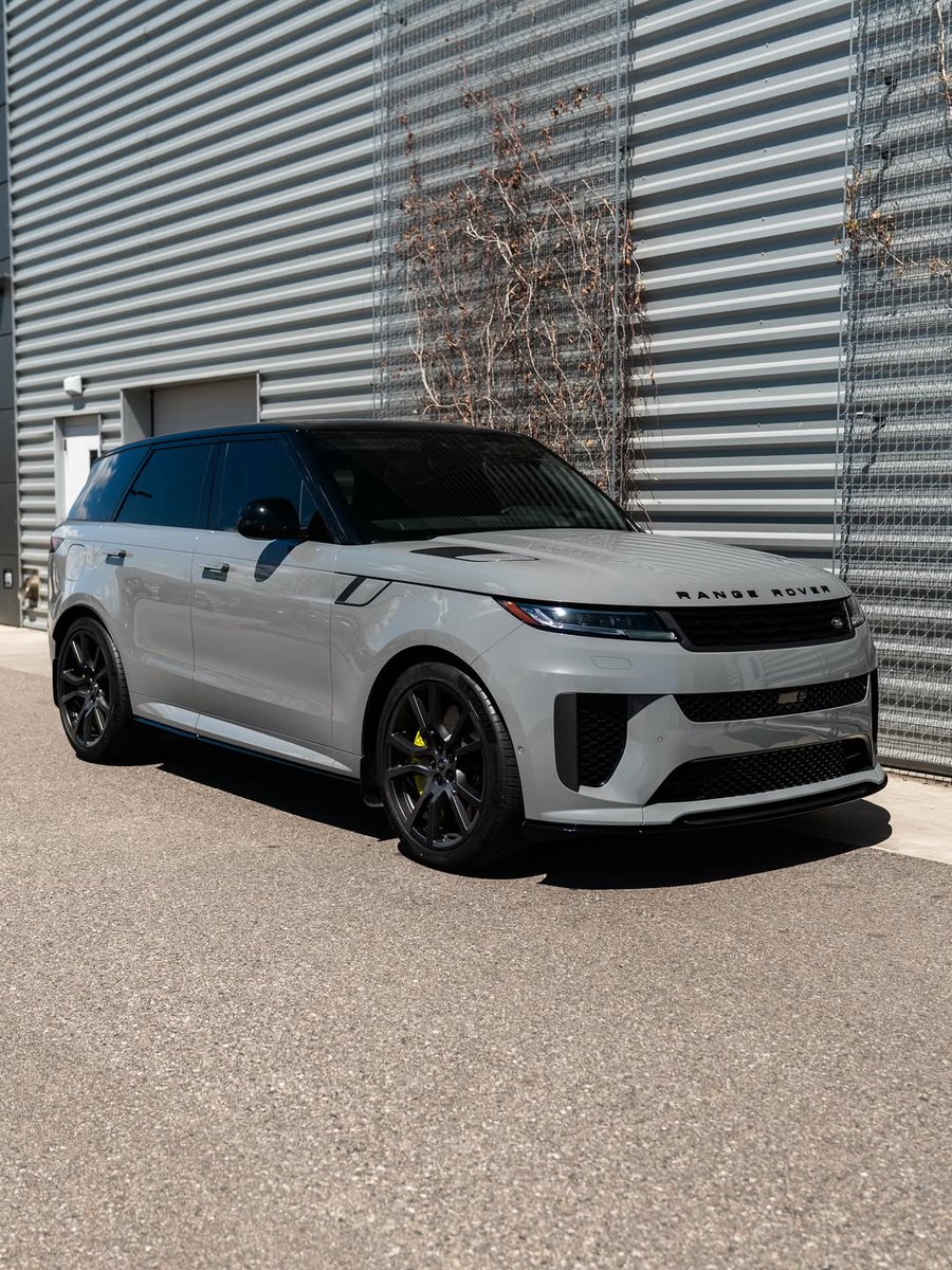 Venosier's tweet photo. Range Rover SV https://t.co/kKXG5u2fX2