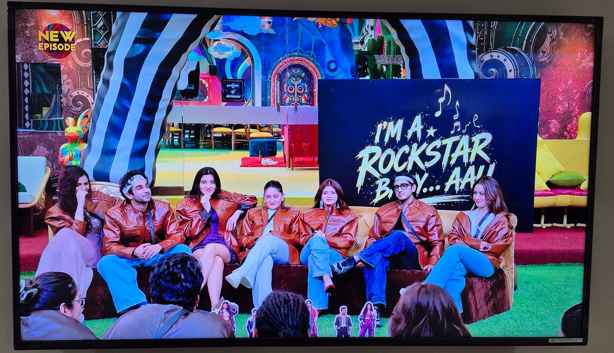 Dforefathers's tweet photo. @JioHotstar #BiggBoss #WeekendkaVaar @BeingSalmanKhan Bhai, kitna bada lecture to save Qazi and corner Rithi. @ManojTiwariMP itna footage life main kisiko footage nahi mila hai. 

Not sure why Bhai is shielding Qazi so much. 

The below are core LOSERS 👍🍻 https://t.co/nNZYx0qwuQ