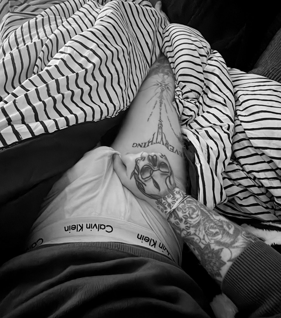 PatrickMacDawg's tweet photo. Any girls add on discord?😈
BWC Tattoo Daddy here for you.
Taken or single? - I don’t care
HMU👀

#nsfw #bwc #discord #disc #uk #moots #audiocalling #malemoans #voicekink #esex #eboy #egirl #homewrecker #malemoaning #sizekink #hardkinks #cheatkink #joi #cheatingkink #nsfwtwt https://t.co/SZ4vZZOqFi