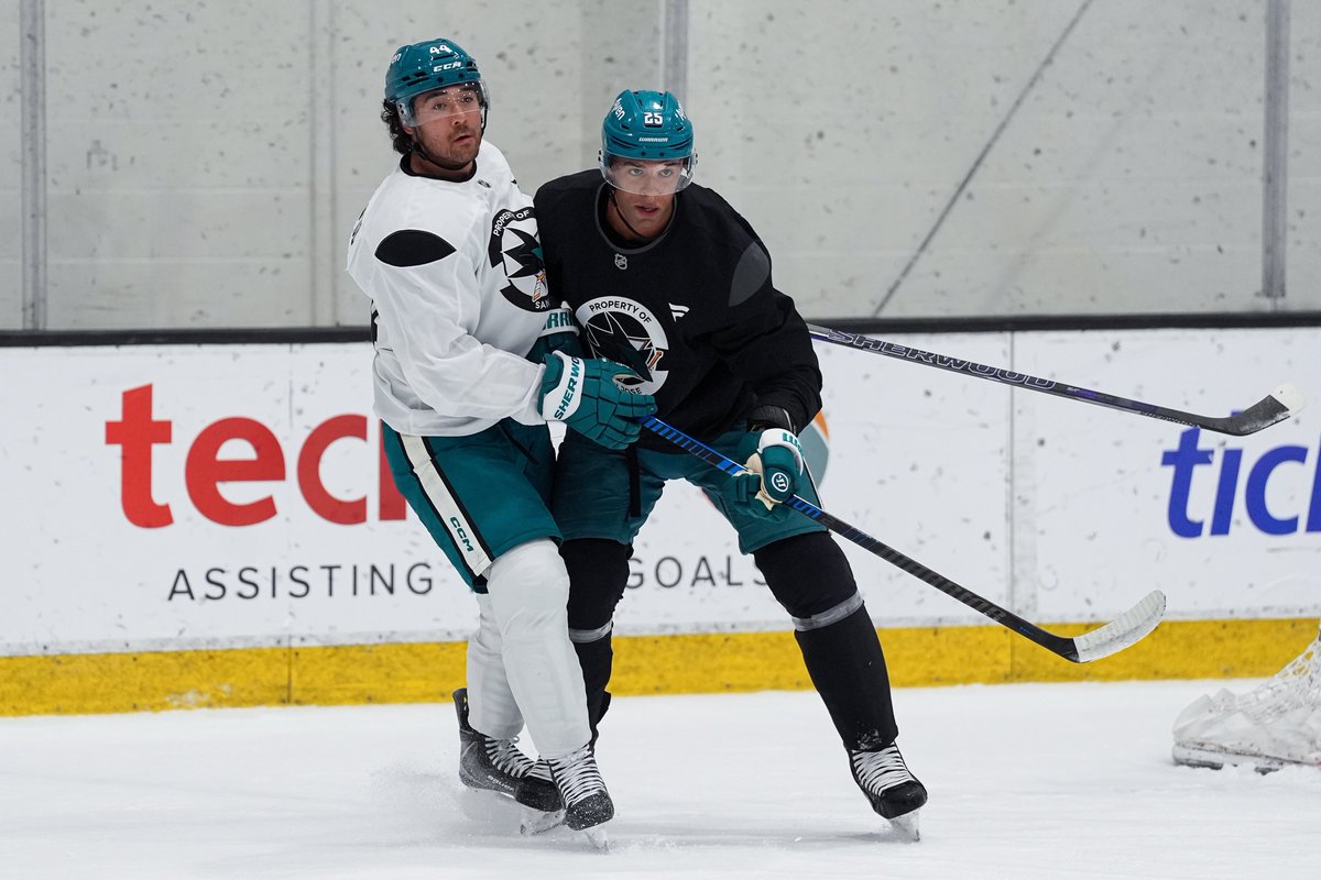 SanJoseSharks's tweet photo. Wrapping up the preseason tonight in Vegas. 

🆚: Golden Knights
⏰: 7 p.m.
📺: https://t.co/UkkEbtNaam
🎙️: @SharksAudioNet https://t.co/QwdNHmSWXf