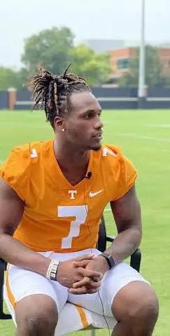 DRVawl's tweet photo. I’ll say this. He didn’t run out of bounds as time expired. https://t.co/tqBLefwTvD