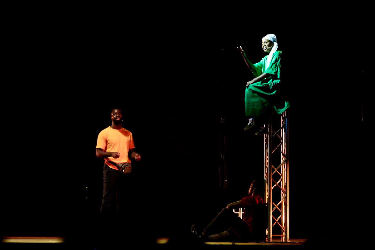 LPATemudas's tweet photo. #30TEMUDAS | MAHMUT Y NO SOLO MAHMUT
Teatro físico, acrobacia y música en directo para contar una historia real de viaje y supervivencia.
Puntocero Company nos hizo mirar más allá de las fronteras.
Con esta reflexión, el Festival baja el telón en Santa Catalina
#islascanarias https://t.co/JtL1C5hSRp