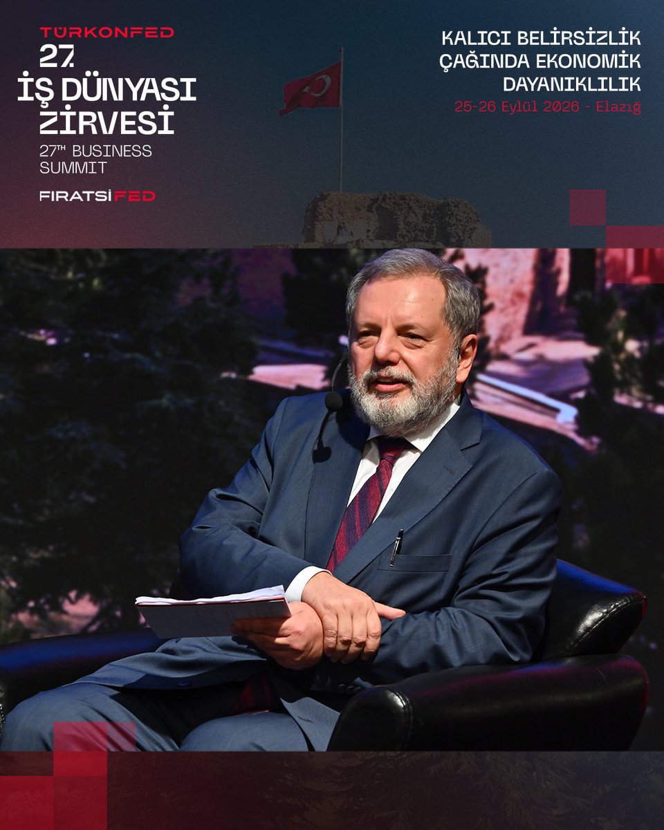 turkonfed's tweet photo. 27.⁠ ⁠TÜRKONFED İş Dünyası Zirvesi kapsamında, Ekonomi Gazetesi Yönetim Kurulu Başkanı Hakan Güldağ’ın moderatörlüğünde, SÜTAŞ Yönetim Kurulu Başkan Vekili Serpil Veral, ODE Yalıtım Yönetim Kurulu Başkanı Orhan Turan ve Vestel Şirketler Grubu Başkanı Gökhan Sığın’ın katılımıyla, “Kalıcı Belirsizlik Çağında Ekonomik Dayanıklılık” başlıklı panel gerçekleşti. 

Ekonomik dayanıklılığın iş dünyası açısından farklı boyutlarıyla ele alındığı panelde, Sayın Veral, SÜTAŞ’ın Bingöl’de hayata geçirdiği yatırımın bölgesel kalkınma, üretim ve istihdam açısından ortaya koyduğu deneyimi paylaşırken, Vestel Şirketler Grubu Başkanı Sayın Sığın, yeni çağda şirketlerin teknoloji kullanımını, yapay zekâ ile insanın birlikte çalışma biçimlerini ve bunun iş yapış modellerine etkisini değerlendirdi. TÜRKONFED’in önceki dönem başkanı Sayın Orhan Turan ise iş dünyasının sivil toplum yapılanmasında yıllar içinde kat ettiği mesafeye vurgu yaptı. “Kriz anlarında iletişim oksijen gibidir” diyerek, krizlerin olağan hale geldiği günümüzde KOBİ’lerin paydaşlarıyla güçlü bağlar kurabilmesinin dayanıklılık açısından taşıdığı öneme dikkat çekti.

Zirvede, Columbia Üniversitesi Profesörü ve Ekonomist Jeffrey D. Sachs’ın video mesajına da yer verildi. Sachs mesajında, zirvenin teması olan ekonomik dayanıklılığın Birleşmiş Milletler 81. Genel Kurulu’nda yapılan görüşmelerin de tam merkezinde aldığına dikkat çekerek, dayanıklı bir geleceği inşa etmenin yolunun sürdürülebilir kalkınmayı gerçekleştirmekten geçtiğini söyledi. Sachs, Türkiye’nin bu alanda öncü olduğu alanları ise yeşil enerji, sıfır atık ekonomisi, bilim ve teknoloji temelli bir ekonomi ile küresel bağlantısallık olarak sıraladı.