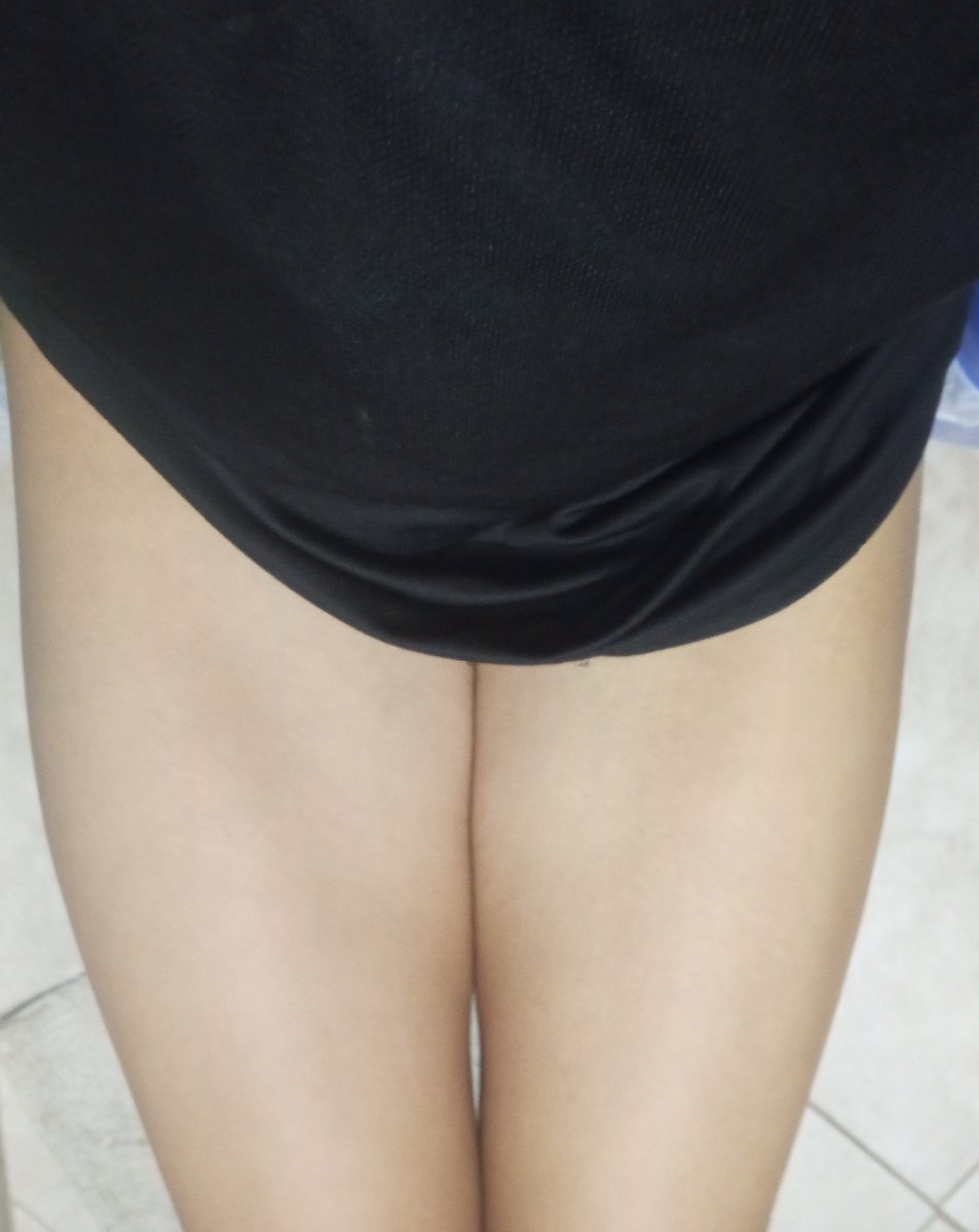 chaj2009's tweet photo. Estoy aburrido, tomen foto de mis muslos 😵‍💫 #femboy https://t.co/wWtHwc1ZlZ