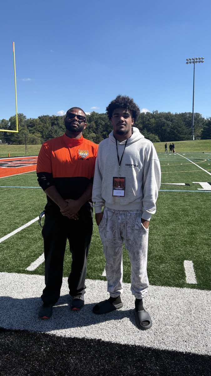Trefb5x's tweet photo. Had a great time at @OhioNorthernFB thank you @CoachVThomas for having me come out for an unofficial game day visit. Will be back.! https://t.co/UVOJnEc8BF