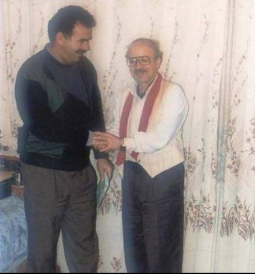rohat1349's tweet photo. @abdurrahim48319 Bu kımdır babanmı dedenmi https://t.co/FVs4jz87FM