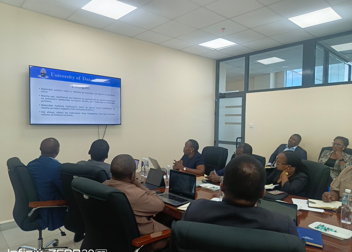 UDSMRCFD's tweet photo. And Dr. Faraja explaining about the urban refugees on how some of the programmes for empowering them are limited by some laws and policies which do not allow them to work as they are required to stay in camps. @IDRC_CRDI @IDRC_ESARO https://t.co/TaDqhFh5iF