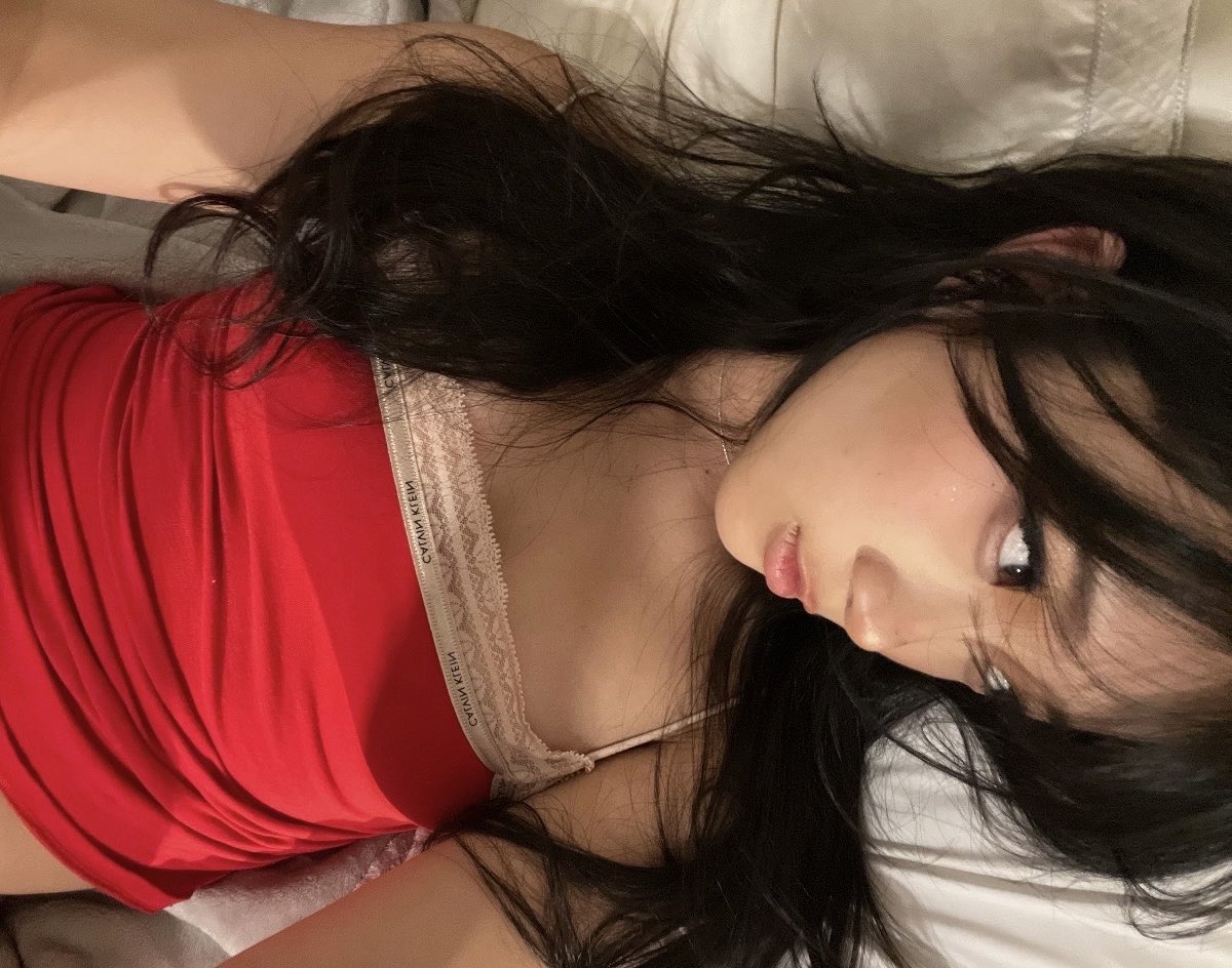 oohslicks's tweet photo. looking for friendss ❤︎ ꒰ᐢ. .ᐢ꒱

❀ 22 | she/her 
✿ NA server
❀ league, valorant, clash royale
✿ socal

୨୧ looking for friends/peeps to play league or val with ୨୧ㅤ 

♡/↻ to be moots

#leaguetwt #valtwt #owtwt #promotwt #gamingtwt https://t.co/1ffkokyQZf