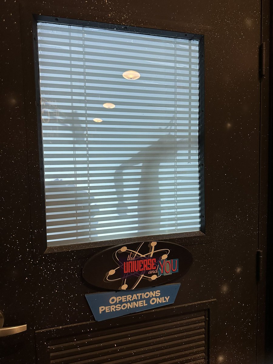 DHPLover's tweet photo. Film No 273 is: Men in Black: International (2019) #UniversalOrlando #MenInBlackAlienAttack https://t.co/VKEFlVSHPb