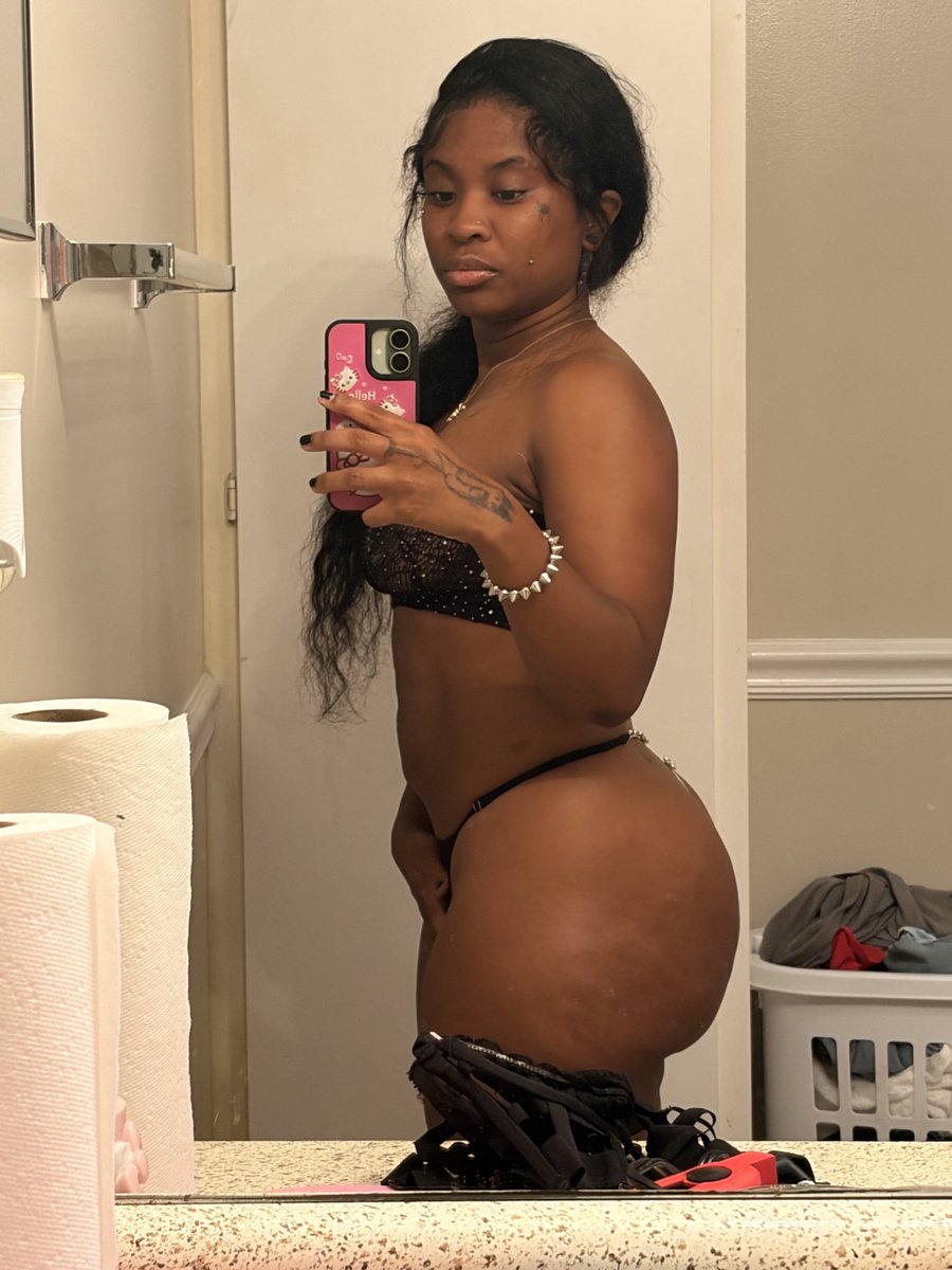 Briellakream's tweet photo. dónde está mi papi😳
#content #meetup #denver #Colorado #latina #slut https://t.co/BC84GZTrWM