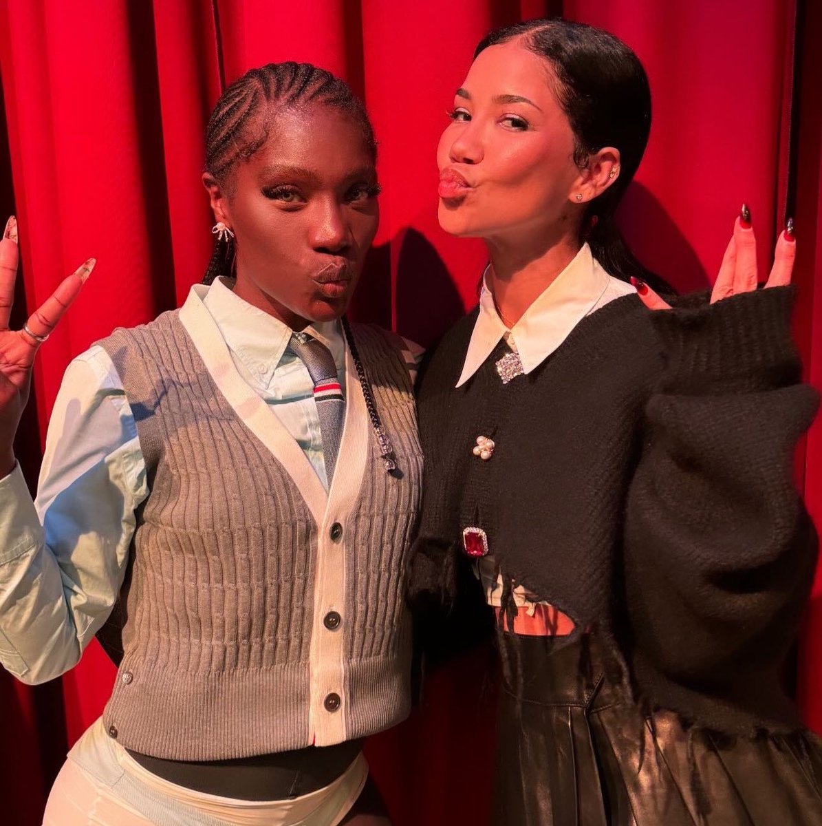 JheneAccess's tweet photo. Doechii with Jhené Aiko and Namiko. ❤️ https://t.co/KFFHKbj2M7