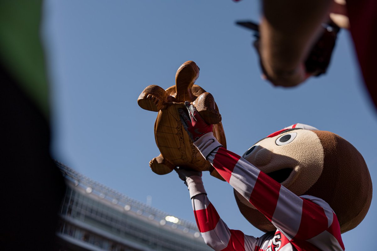 OhioStAthletics's tweet photo. Another year with the Illibuck 🐢🌰 https://t.co/fXIwR2P9G4