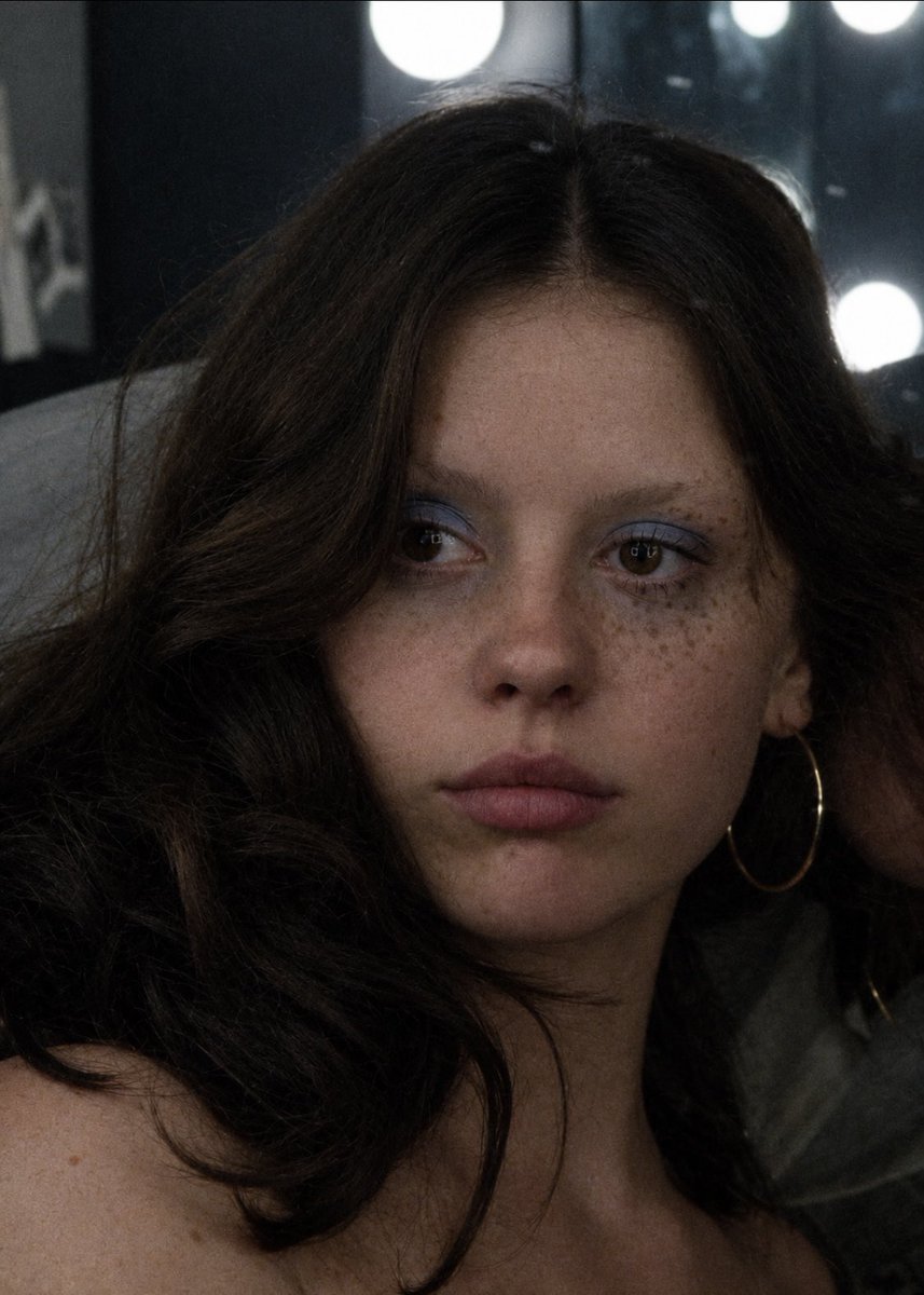 gothfiles's tweet photo. mia goth as maxine minx in ‘x’ https://t.co/2x8MeCyXSB