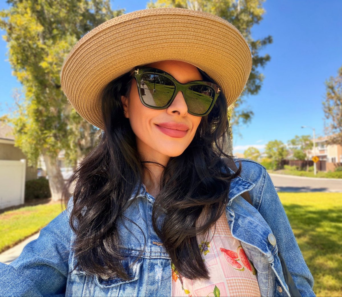 CryptoEmpressX's tweet photo. Saturday hits different when you realize:
Not every weekend needs parties, plans, or productivity. 
Sometimes the best thing you can do is disappear for a while, recharge your soul, and come back stronger.
Rest is not laziness, it's
preparation for everything you're about to conquer. 🔥✨