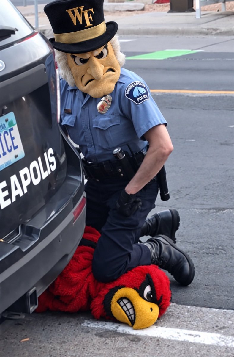 FatPatRiley's tweet photo. @LouisvilleFB https://t.co/XFfzNhy4T5