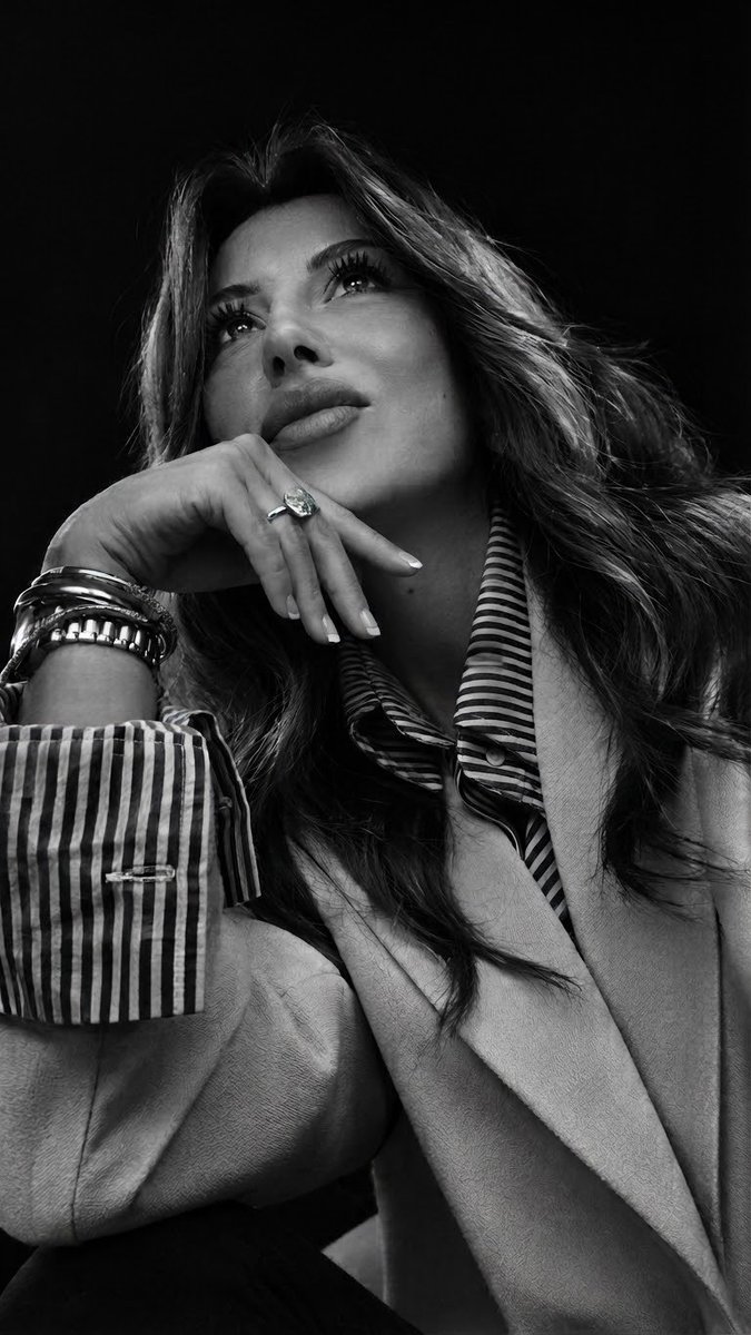 ebru0995's tweet photo. ♠️ https://t.co/ntFV1gW0GQ