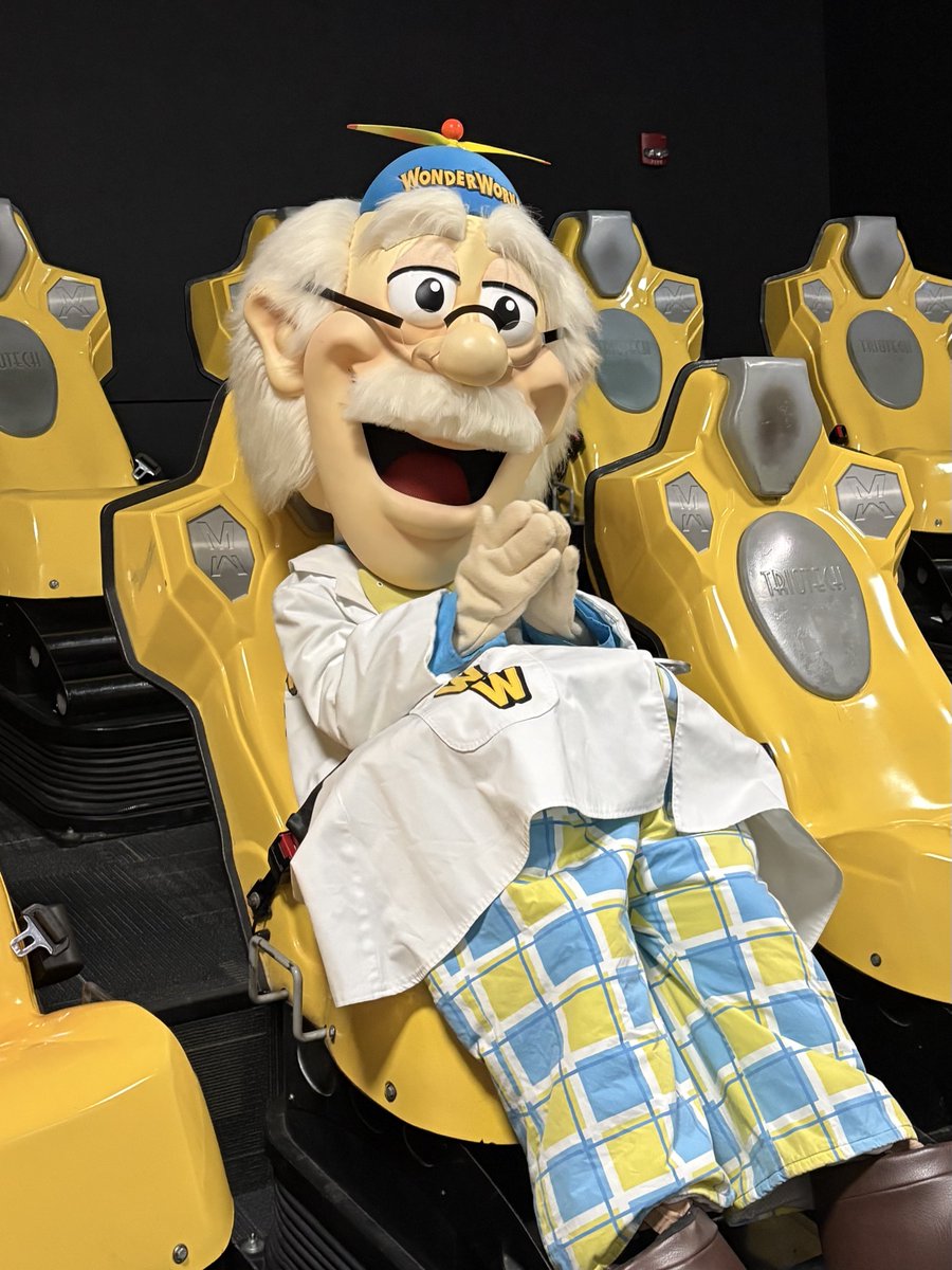 WonderWorksMB's tweet photo. Professor Wonder presents: How to experience the 6D XD Motion Theater! 🎥
Step 1 - Grab your 6D glasses.
Step 2 - Pick a seat and buckle up.
Step 3 - Enjoy the ride! https://t.co/4QRjag2ODL