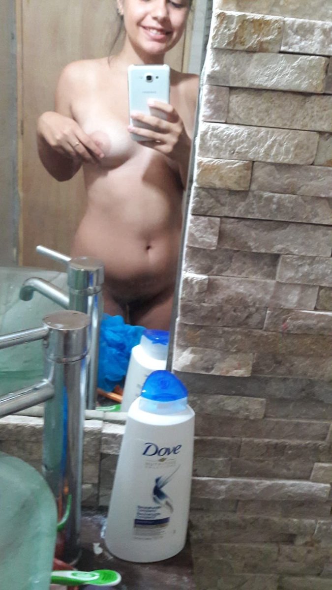 mid299861's tweet photo. Imaginen cómo se vería en 4🔥 @SofiHot19a https://t.co/AeC9dXlU5x