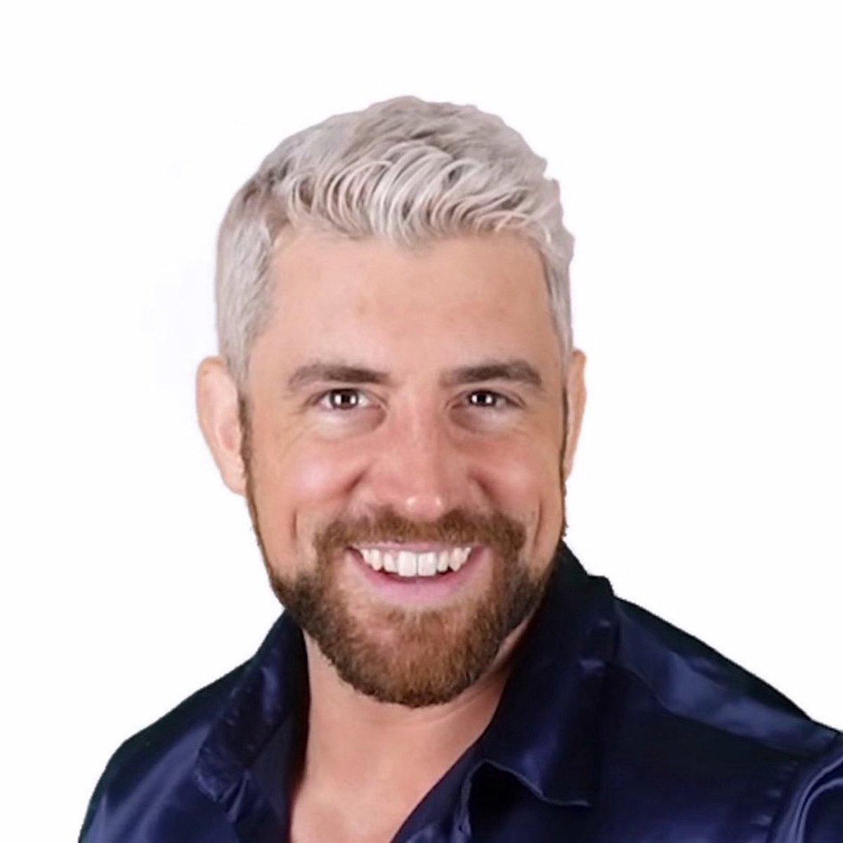 joehendry's tweet photo. Imagine I came back to twitch, just to catch a shiny Onix in Pokémon before Logan Paul.

Imagine.. https://t.co/E1JzbfNuIK