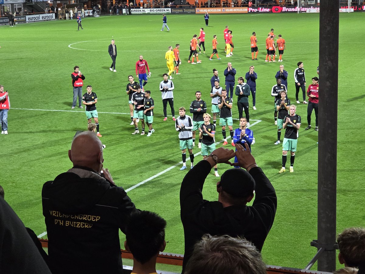 Berdje70's tweet photo. Einde in Volendam. VVV verkleinde de marge nog tot 3-2, maar daar bleef het bij. Het schortte aan precisie bij de schoten en ook de bezetting voor de goal bij de vele voorzetten moet beter. #volvvv https://t.co/nNzPs6gXRu