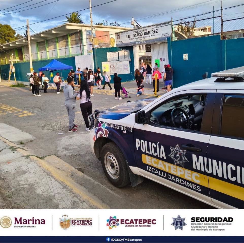 SeguridadEcatep's tweet photo. 𝗔𝗰𝗼𝗺𝗽𝗮ñ𝗮𝗺𝗼𝘀 𝗹𝗮 𝘀𝗮𝗹𝗶𝗱𝗮 𝗲𝘀𝗰𝗼𝗹𝗮𝗿 𝗲𝗻 𝗜𝘇𝗰𝗮𝗹𝗹𝗶 𝗝𝗮𝗿𝗱𝗶𝗻𝗲𝘀 𝘆 𝗝𝗮𝗿𝗱𝗶𝗻𝗲𝘀 𝗱𝗲 𝗹𝗼𝘀 𝗕á𝗲𝘇 | 𝗦𝗲𝗰𝘁𝗼𝗿 𝟭𝟯
Lee la nota completa aquí:🔗https://t.co/hDM0ogDUdl

#EcatepecCambioQueSeSiente #AzucenaCumple #Ecatepec #PolicíaDeEcatepec https://t.co/ltx0G0gead