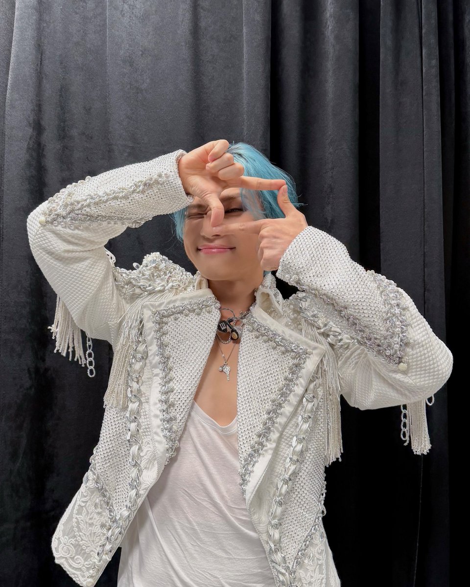 d_lable's tweet photo. BIGBANG 2026-2027 WORLD TOUR < XX : COSMOS > IN LONDON

♾2026.09.26

#대성 #DAESUNG #DLITE
#BIGBANG #COSMOS_WORLD_TOUR_IN_LONDON https://t.co/S391i0lsHW