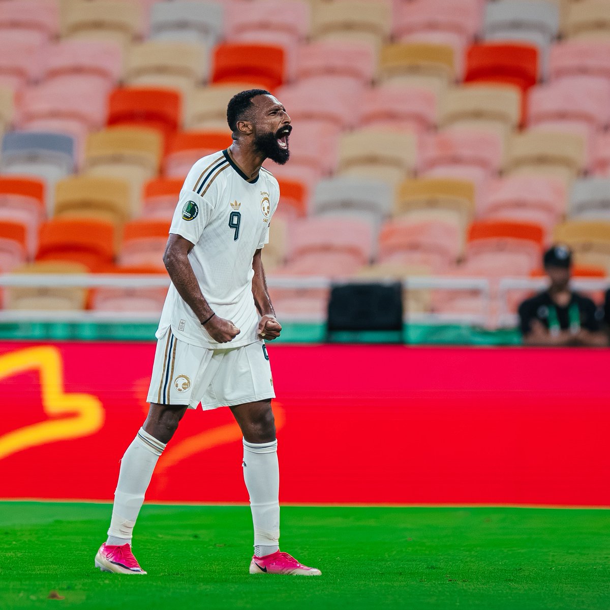 AFC4NET's tweet photo. 🚨🗣️ فراس البريكان : 

كل ما يلعب فراس في مكانه يكون موجود 🔥

@Ali8PL https://t.co/AIH35BZ6t1