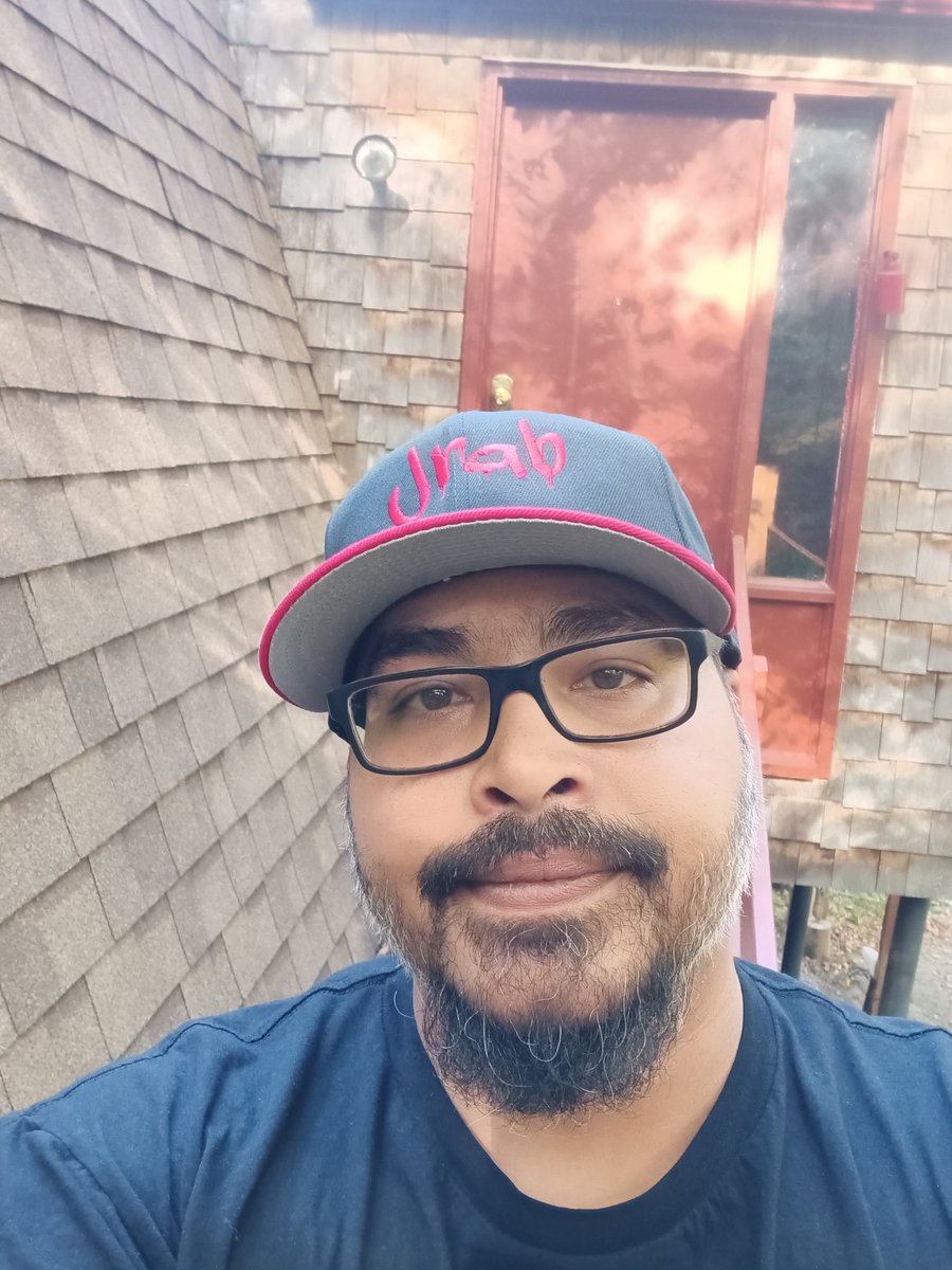 Jrab198709's tweet photo. Yaaaay, we're back at the cottage.. https://t.co/OwBlXRjf5W