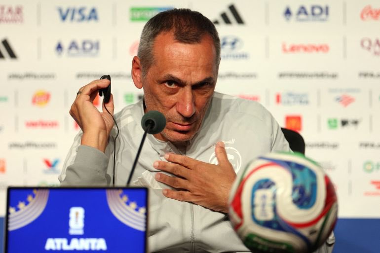 RSLzone's tweet photo. 🚨🚨|

🎙️دونيس :

نحن نشعر باستياء بسبب كثرة الإصابات! https://t.co/NUuAduQ8Sn